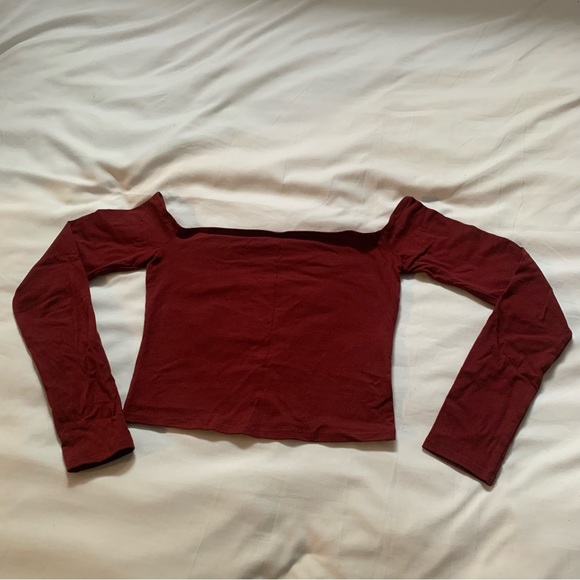 Off shoulder boat neck long sleeve burgundy crop top - Picture 4 of 5